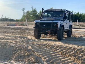 Land Rover Defender 110 by Osprey Custom Cars 1993 года 